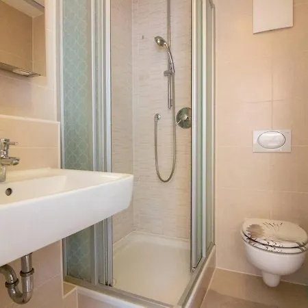 Exklusive 1-zimmer-wohnung In Ka-stadt * Karlsruhe