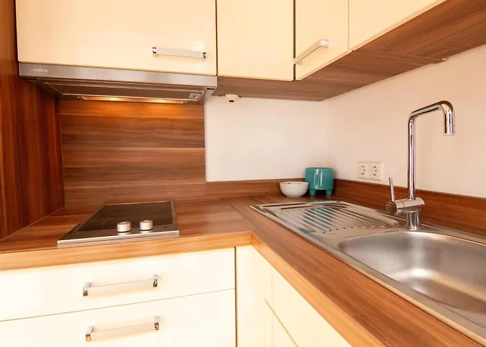 Lejlighed Exklusive 1-zimmer-wohnung In Ka-stadt