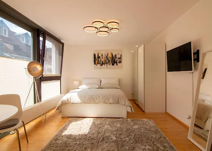 Lejlighed Exklusive 1-zimmer-wohnung In Ka-stadt *